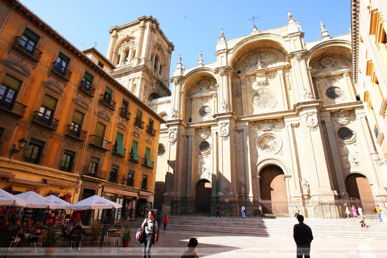 Amplio Y Centrico, Recien Reformado, Calefaccion Central, Jardines, Supermercados, Cafeterias Y Todos Los Servicios En El Corazon De La Ciudad Granada Exterior foto