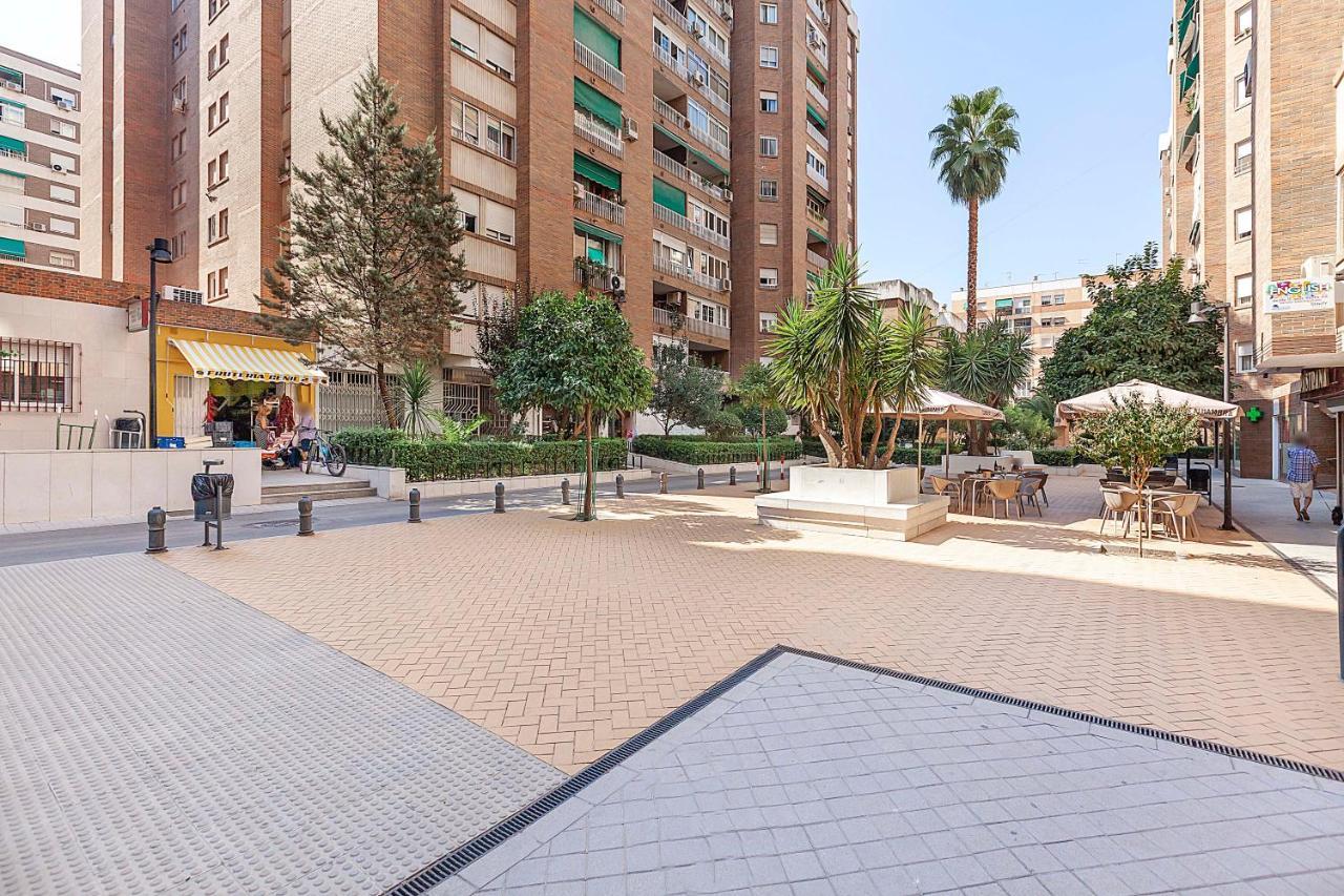 Amplio Y Centrico, Recien Reformado, Calefaccion Central, Jardines, Supermercados, Cafeterias Y Todos Los Servicios En El Corazon De La Ciudad Granada Exterior foto