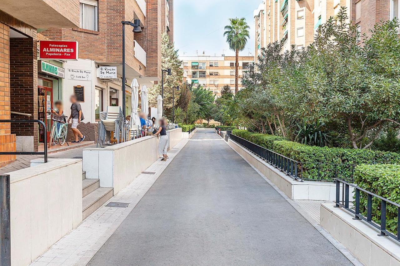 Amplio Y Centrico, Recien Reformado, Calefaccion Central, Jardines, Supermercados, Cafeterias Y Todos Los Servicios En El Corazon De La Ciudad Granada Exterior foto